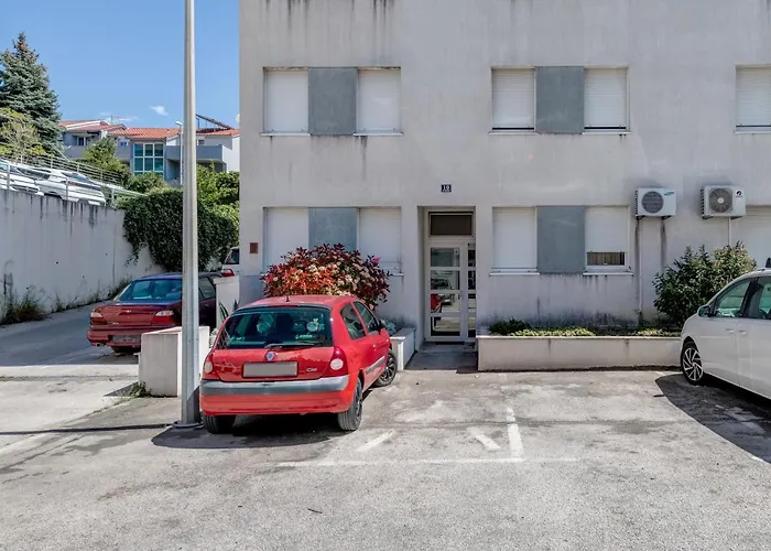 Lori Apartmán *
