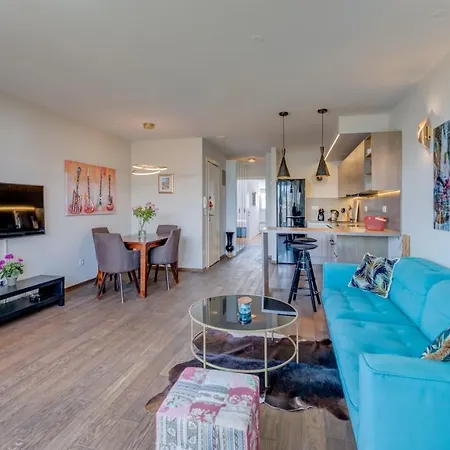 Lori Apartment