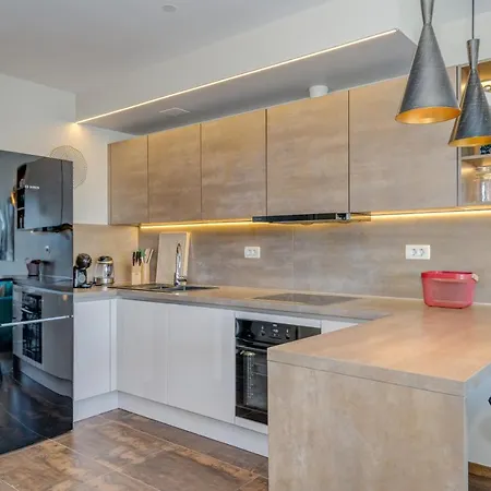 Lori アパート スプリト